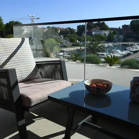 Stellazara Luxury Residence, New, Sea View, Center Apartamento