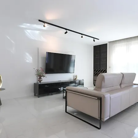 Stellazara Luxury Residence, New, Sea View, Center *